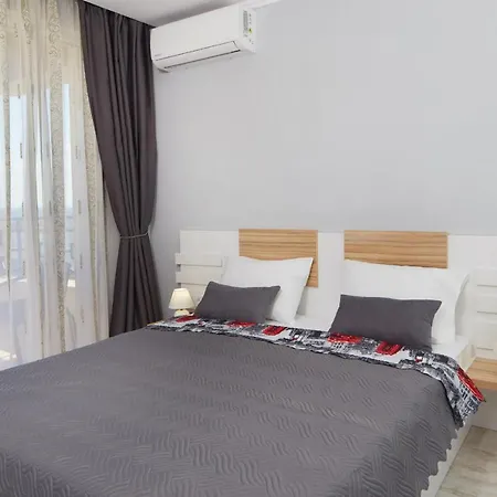 Niko's Deluxe דירה