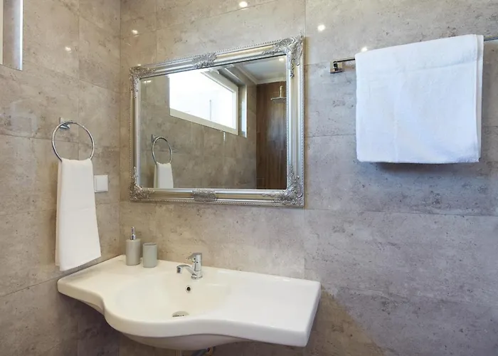 Niko's Deluxe Appartement Nessebar